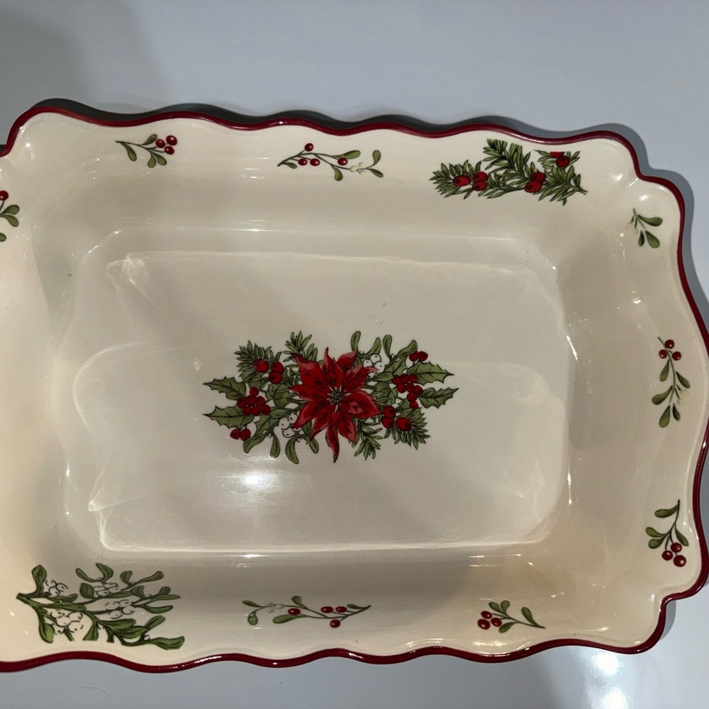 Better Homes And Gardens Holiday Rectangular Dish - Red and Green
